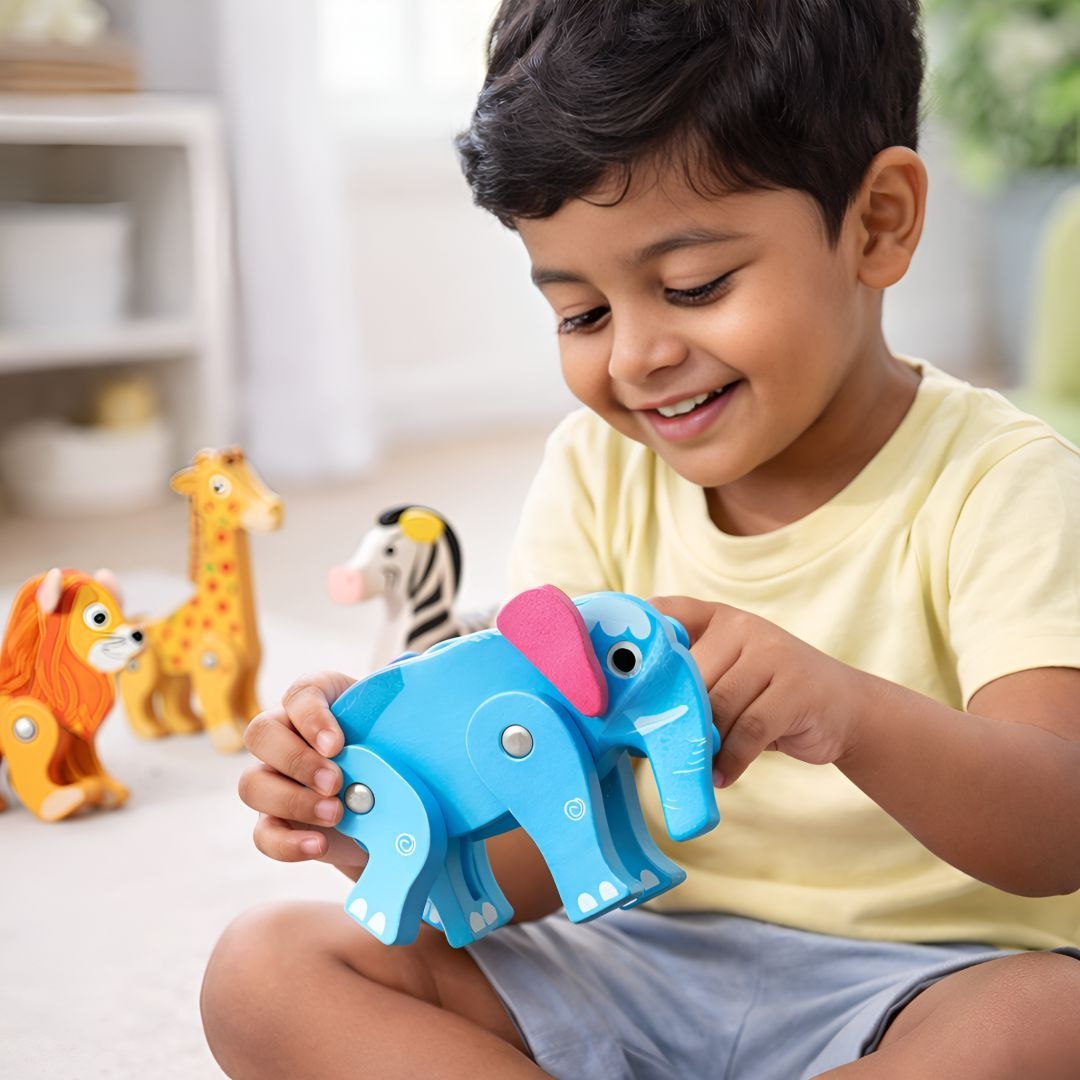 Forrest Zoo Set by Playlogic Toyz